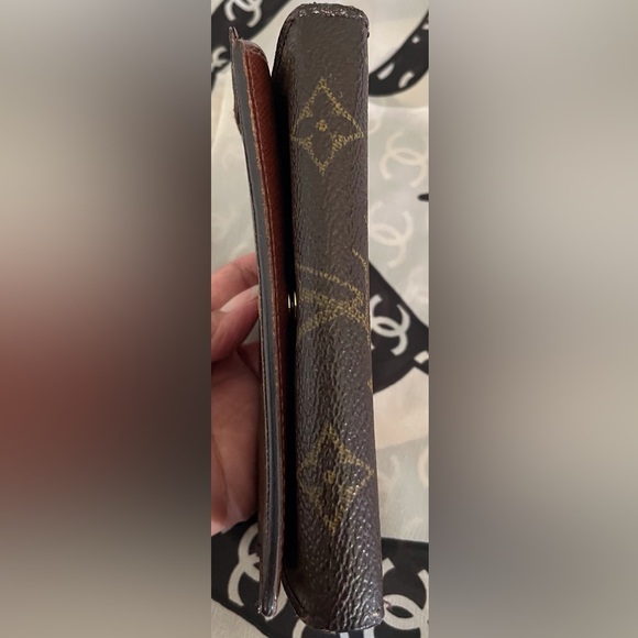 Preloved. Vintage. Authentic Louis Vuitton Tresor Mono wallet - Picture 7 of 9